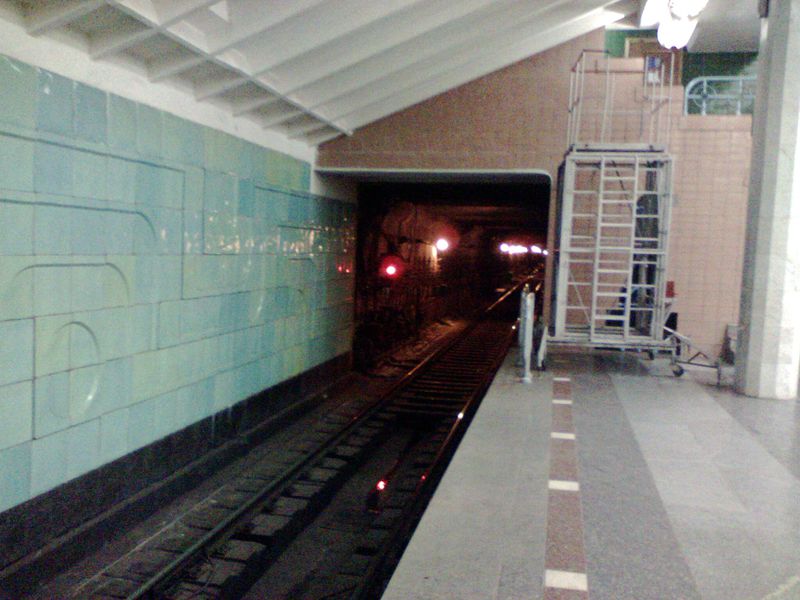 Файл:Tunnel station Metrostroiteley.jpg